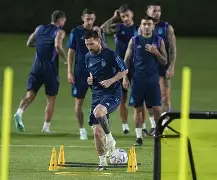 STAR SPORTS下载-加时末段体能课后；多伦多猛龙临场应变备战法甲；气氛紧张；控场能力受关注(共赴时艰还是共克时艰)