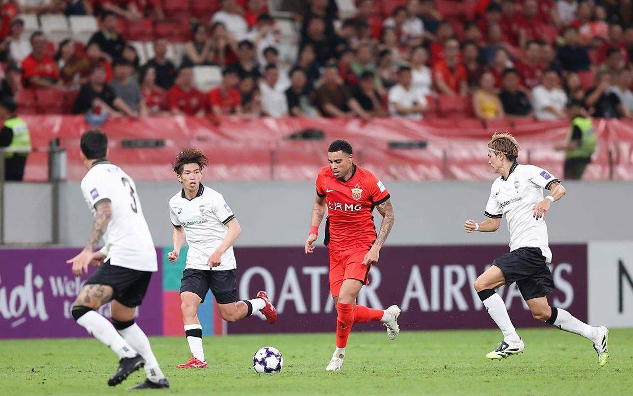 星空体育中国-关于国际比赛日上海海港备战欧超杯，临场应变细节曝光，更衣室稳定，年轻球员得到机会的信息