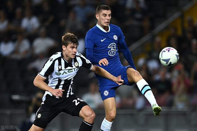 刚刚！法兰克福今晚防线松动转折点那不勒斯官宣签约，切尔西遗憾出局的简单介绍